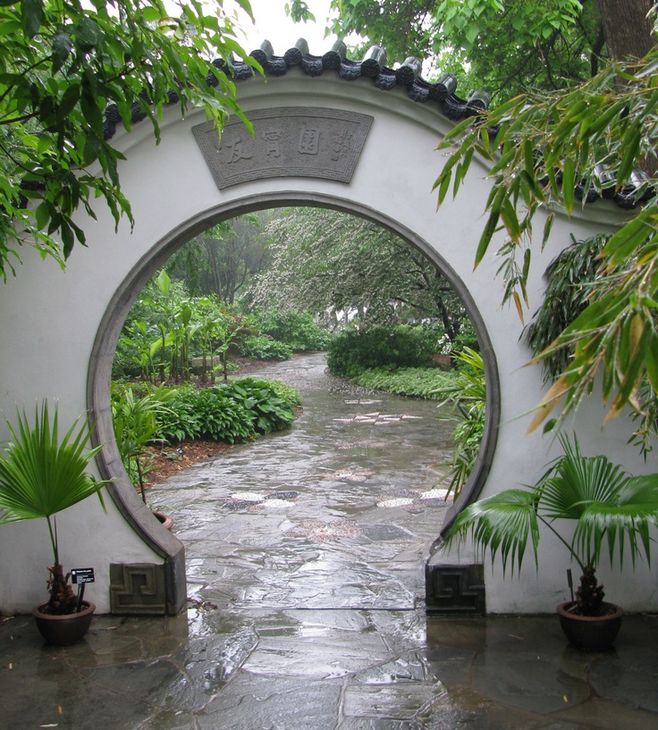 結(jié)婚前先娶院子，結(jié)婚前先娶花園。